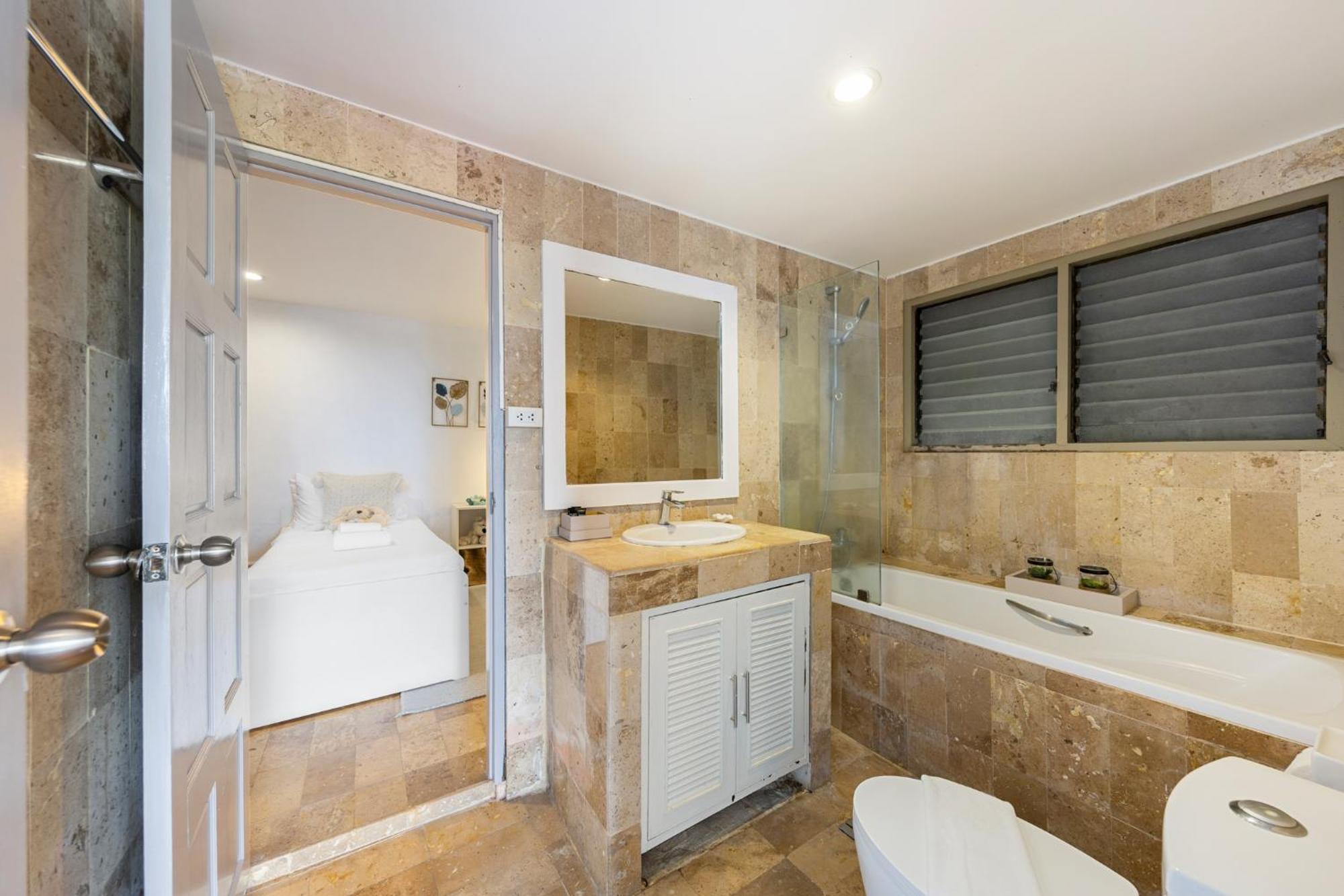 Macha La 4br With Pool And & Sea View